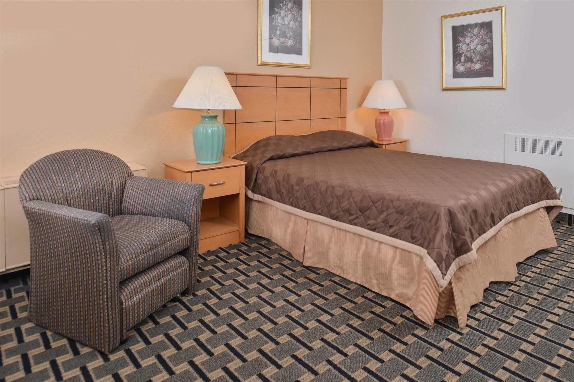 Americas Best Value Inn&Suites St. Cloud Saint Cloud Extérieur photo